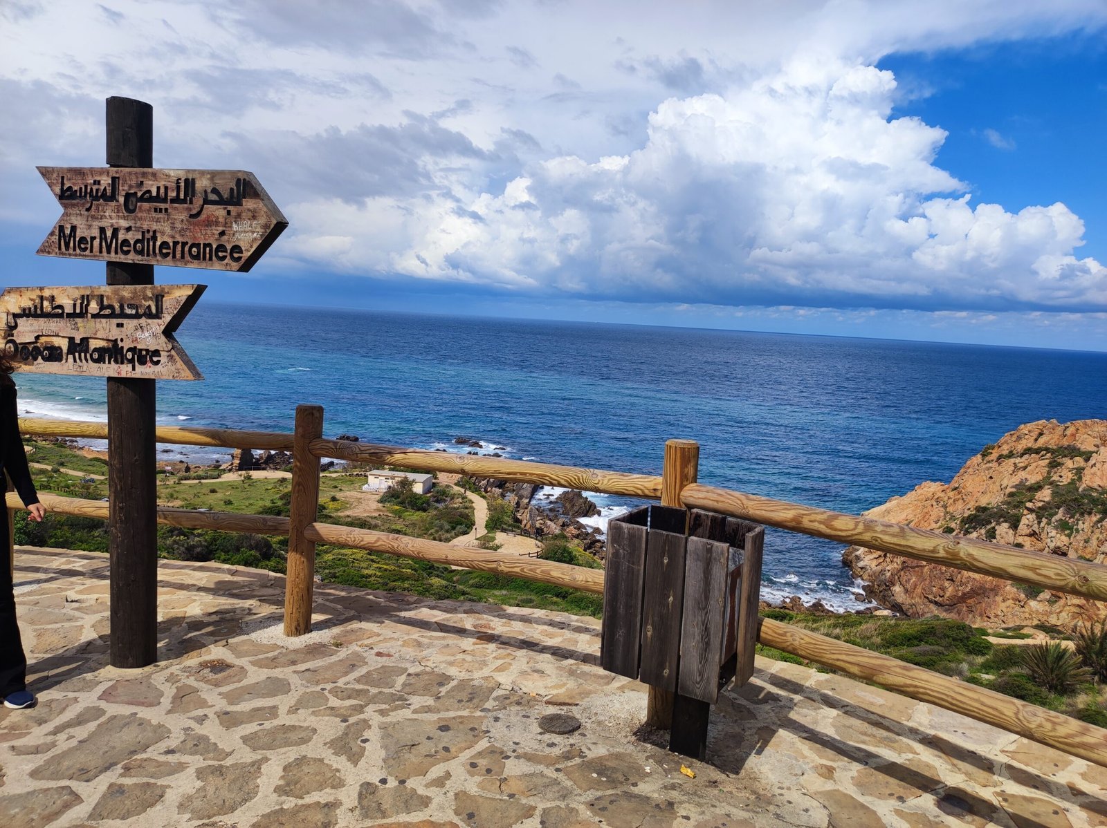 Maximize your Tangier Morocco travel with a perfect 3-day plan for the medina, coast & cuisine. Plan your hotel booking in Marrakech next. Discover it all!